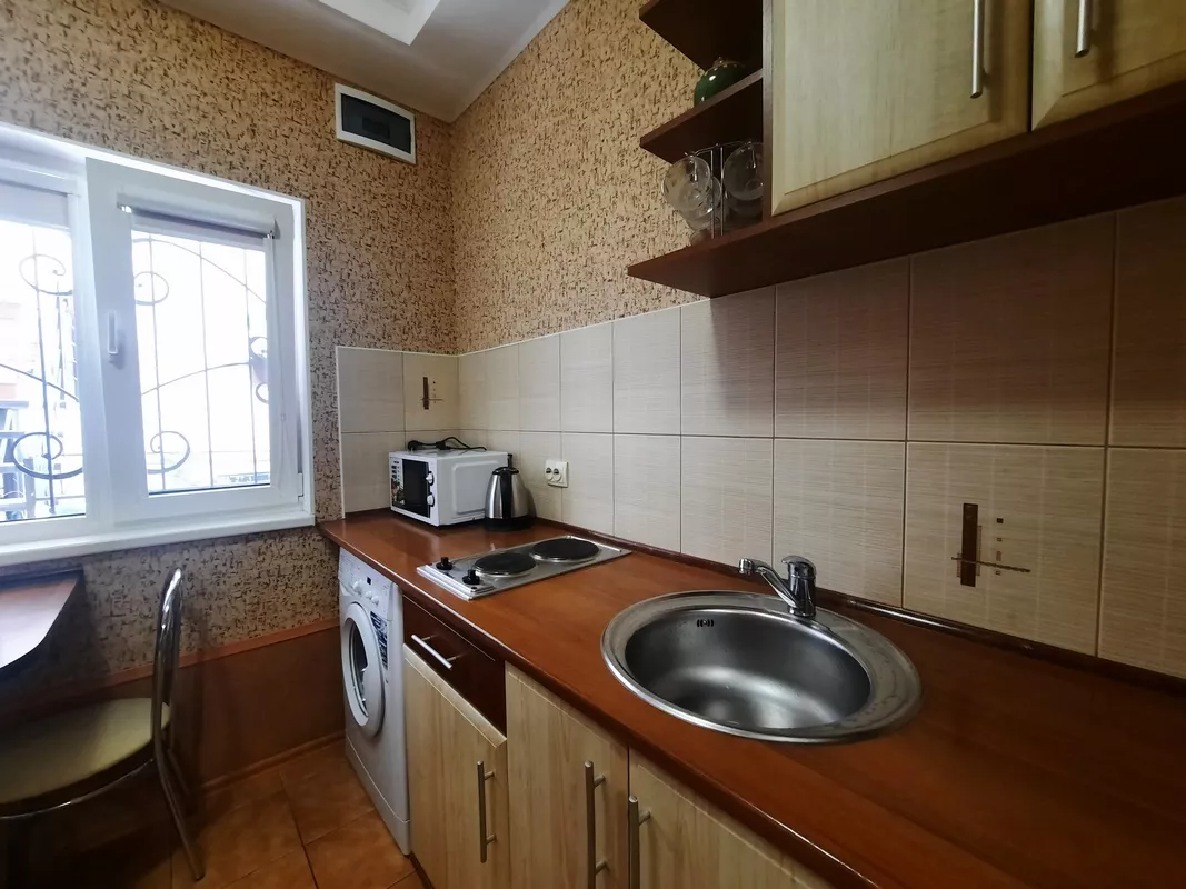 . Частный сектор  Студия. Алушта