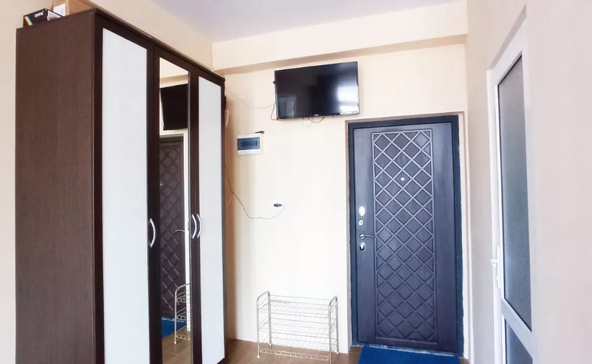 Студия под ключ для пары (есть дополнительное место). Квартира в многоквартирном доме Квартира под ключ с балконом в элитном ЖК СЕМЕЙНЫЙ . Лазаревское