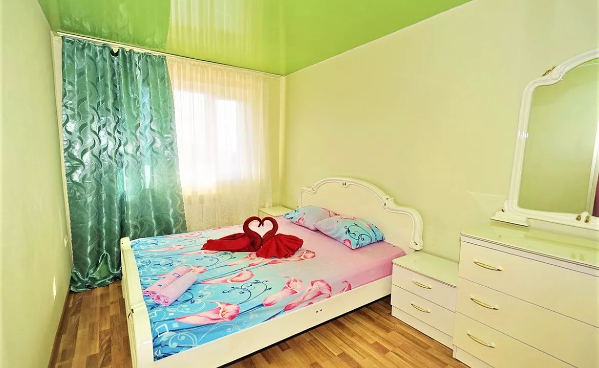 3-х комнатный номер люкс с кухней 6-7 чел . Гостевой дом "Лазурит". Лазаревское