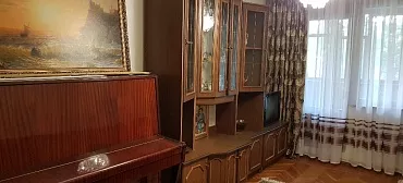 Квартира в многоквартирном доме Посуточно 3-комн квартира в Крыму г. Алуште