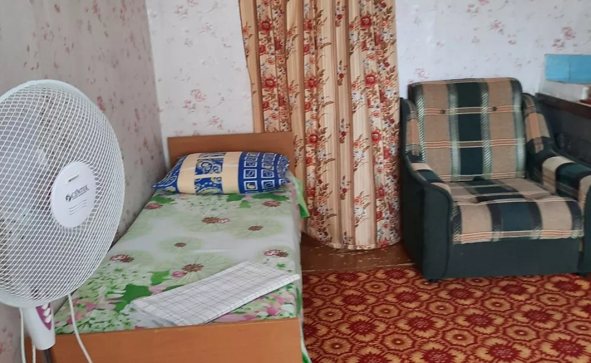 Отдельно стоящий домик с кухней, для 6-ти человек.. Гостевой дом "Галина" . Вишневка Отдельно стоящий домик с кухней, для 6-ти человек.. Гостевой дом "Галина" . Вишневка