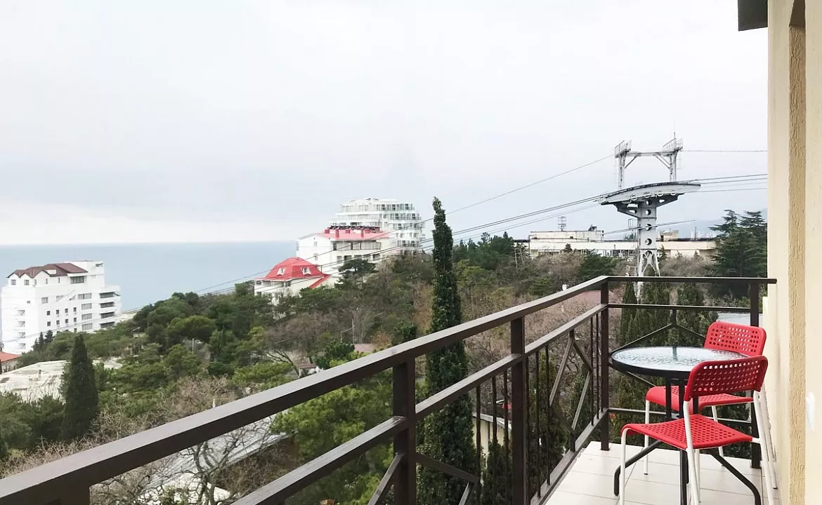 Студио с видом на море и горы. Отель Апарт-отель ПАЛЬМА. Гаспра