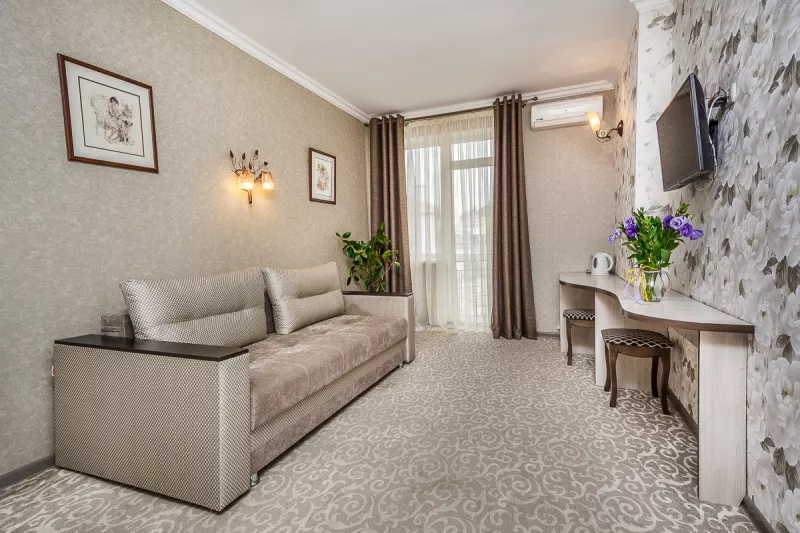 Люкс 2-х комнатный. Отель «Глициния». Феодосия