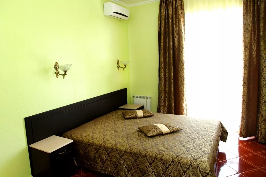 Стандартный 2-х местный. Гостевой комплекс "Екатерина". Витязево