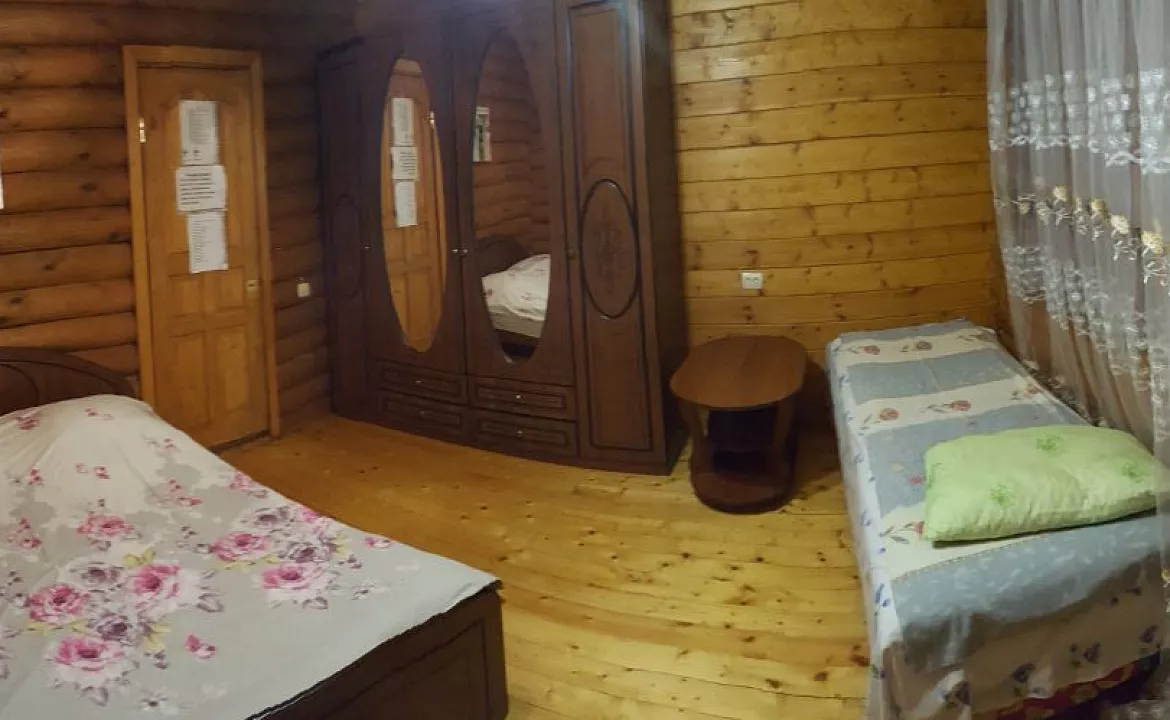 Трёхместный номер. Гостевой дом У Ирины. Пицунда