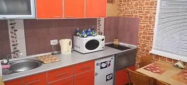 Квартира с двориком Школьная 16 кв 3 