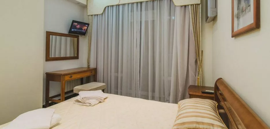 Полулюкс с балконом. Отель «Коралл». Ялта Полулюкс с балконом. Отель «Коралл». Ялта