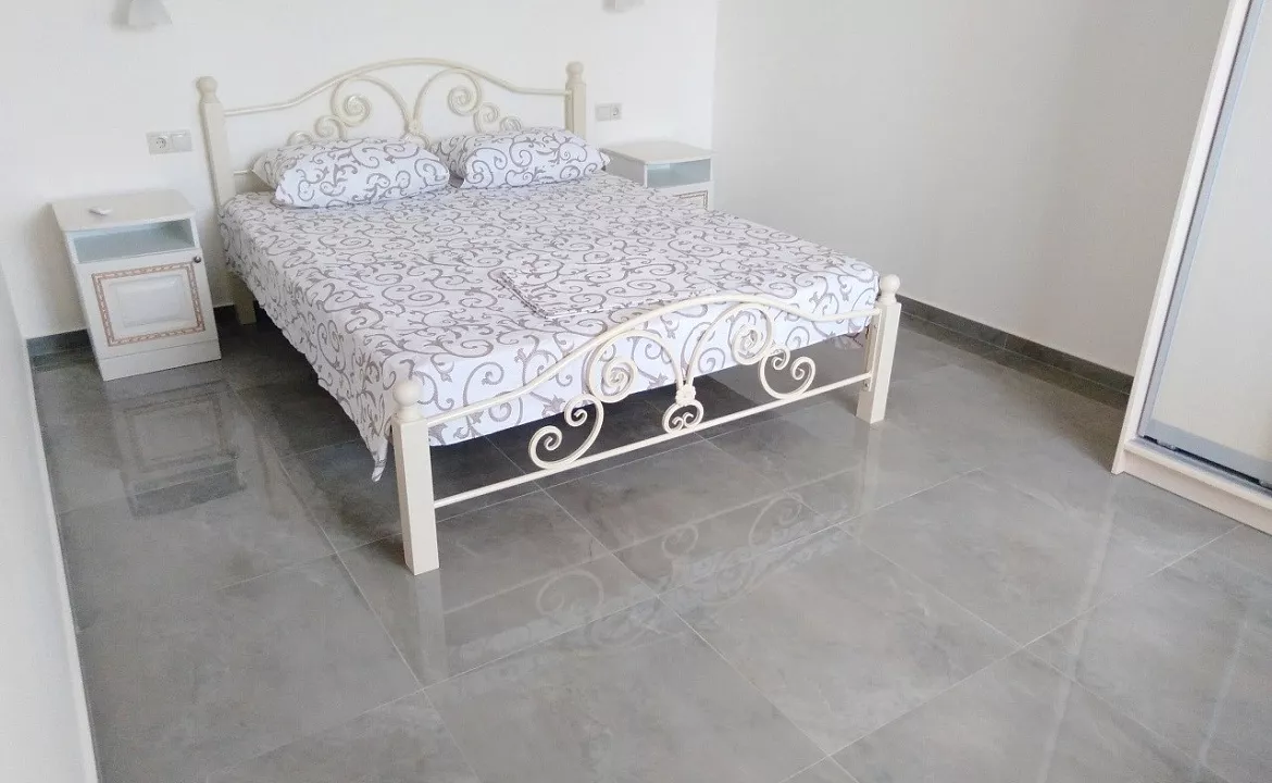 Апартаменты двух комнатные с собственной кухней. Гостевой дом Aleksa. Кабардинка