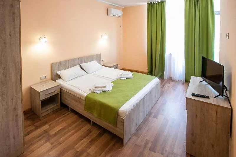 . Гостиница "Курорт". Пицунда . Гостиница "Курорт". Пицунда