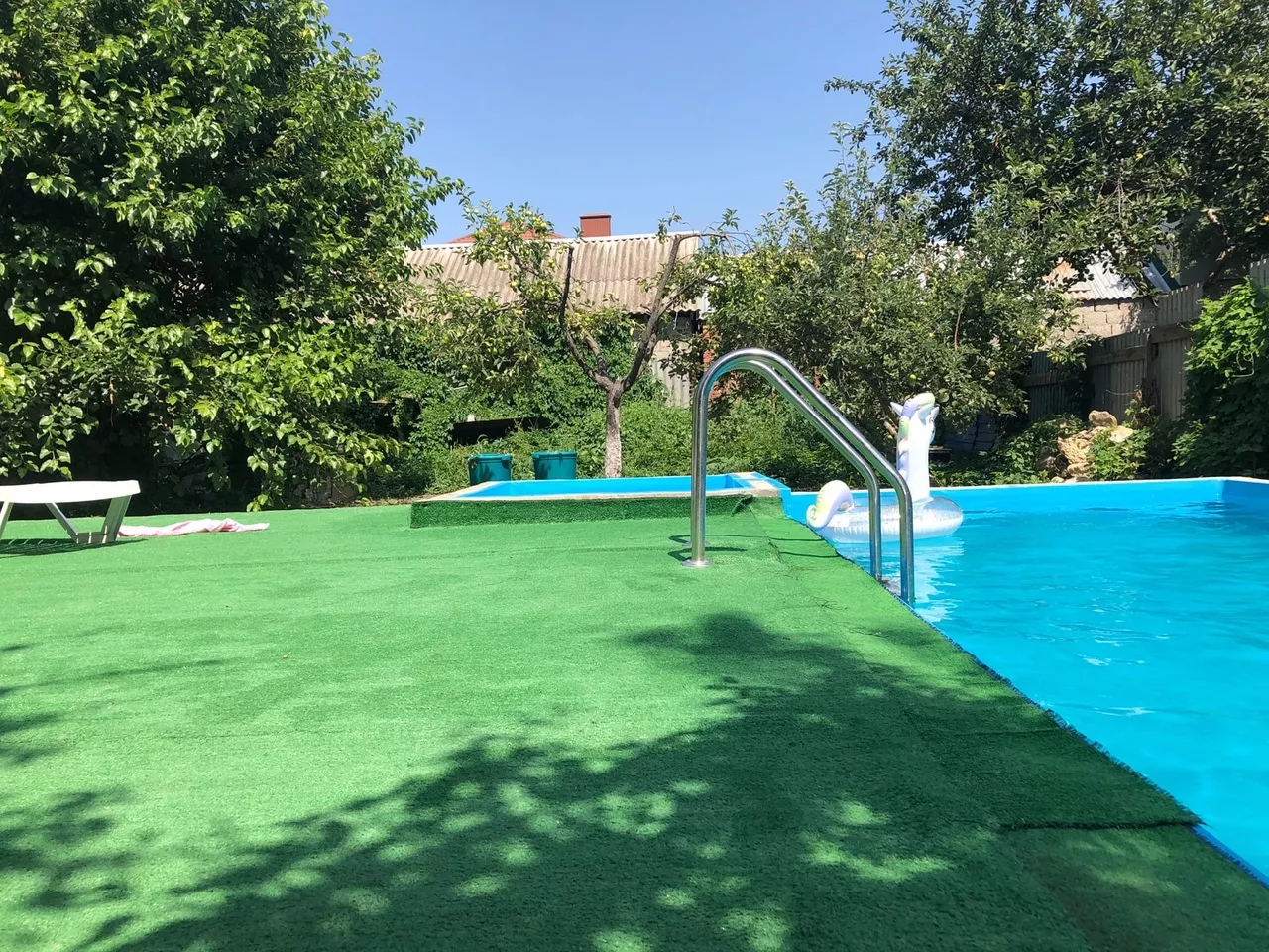 . Гостевой дом на Комарова 17. Витязево