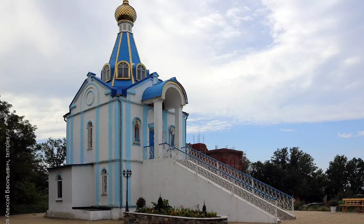 Церковь-часовня Рождества Христова . Фото взято с сайта: http://www.temples.ru/