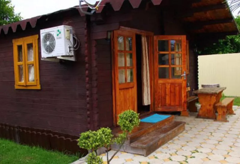 Деревянный двухкомнатный коттедж. Гостевой дом Оазис. Цандрипш