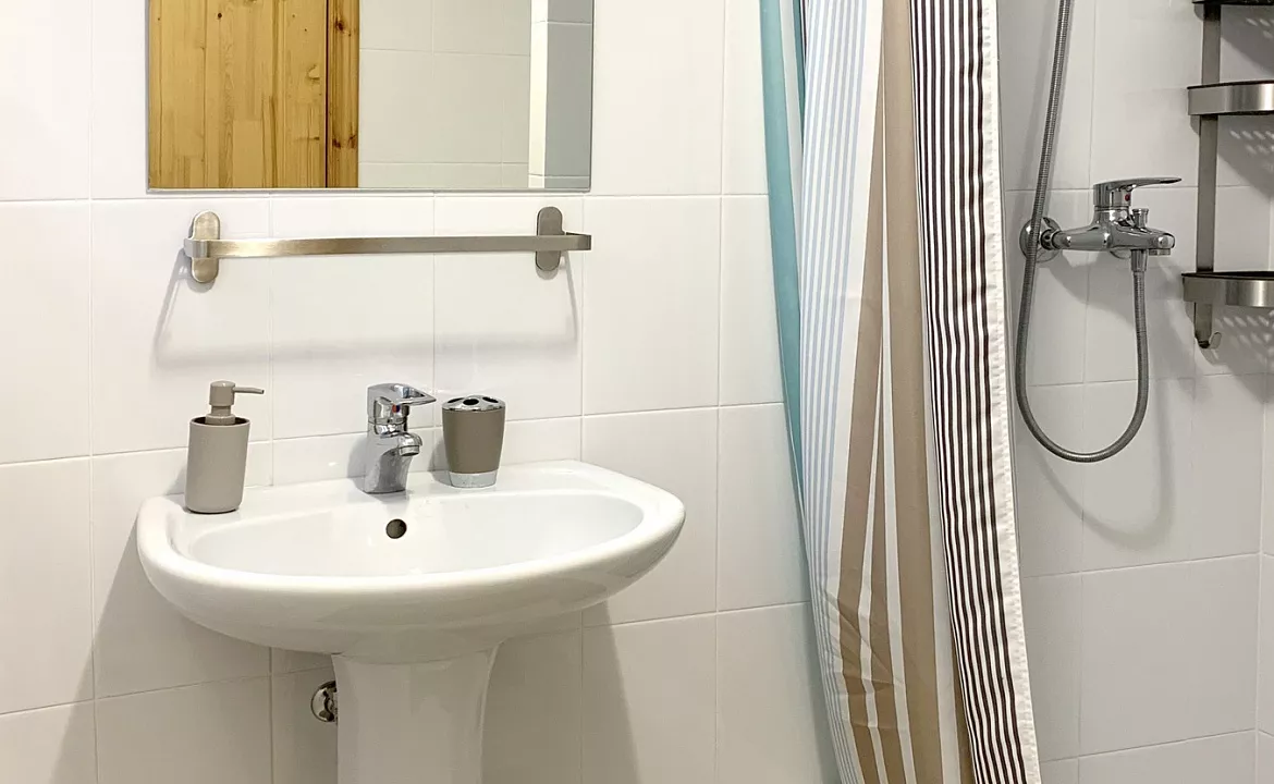 Семейный двухкомнатный номер с кухней и верандой. Гостевой комплекс "Буэнос Диас". Совет-Квадже