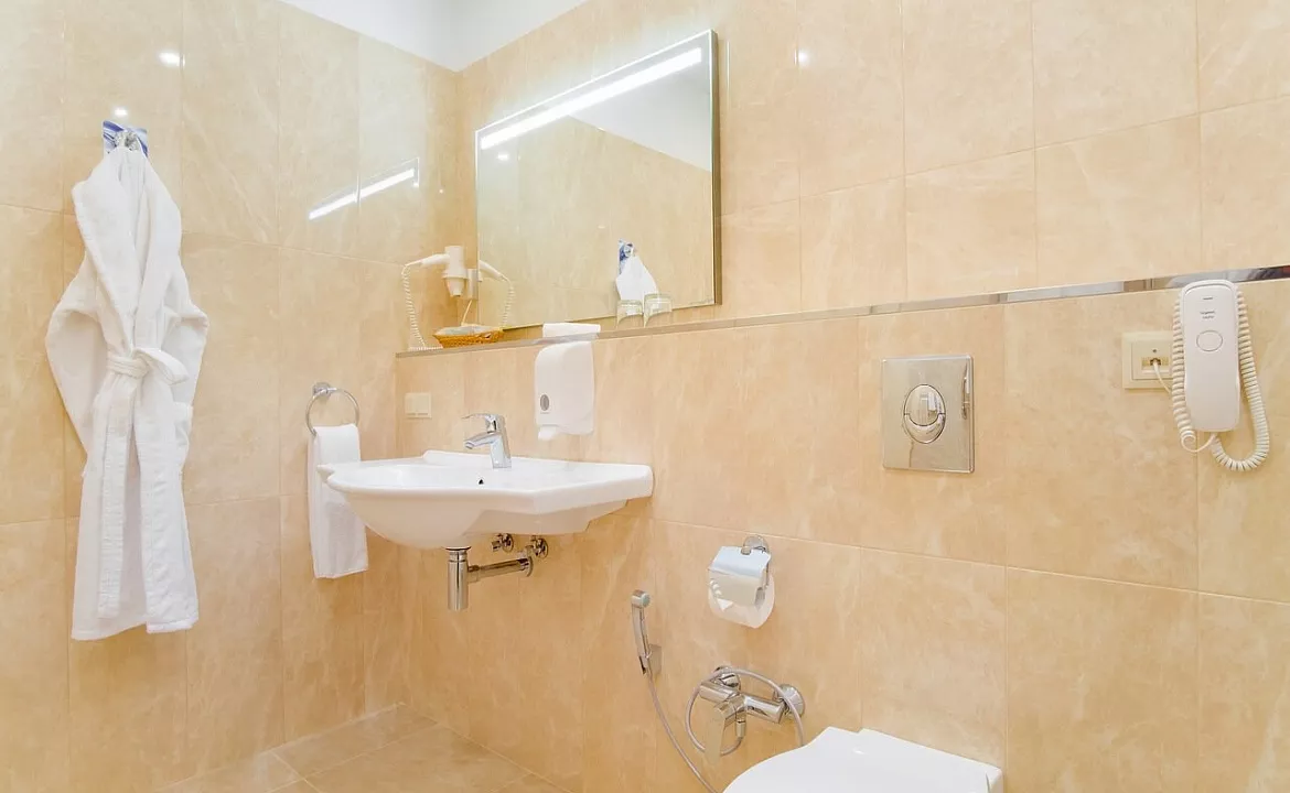 Супериор . Отель  «ГРЕЙ ИНН». Феодосия