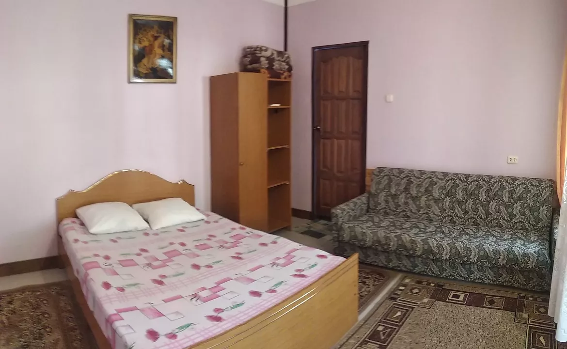 3-х местный номер Стандарт. Гостевой дом "Ростовский дворик". Ольгинка