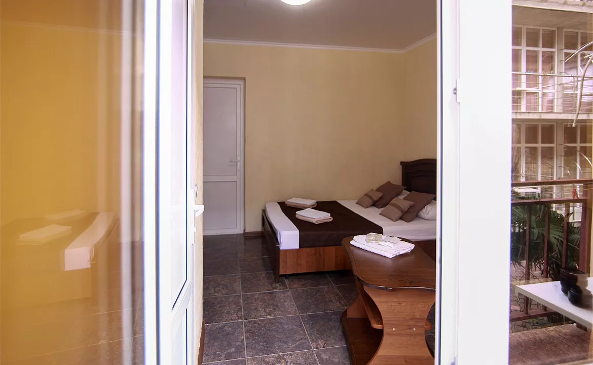 Стандарт двухместный с креслом. Гостевой дом «Алоиза». Лоо