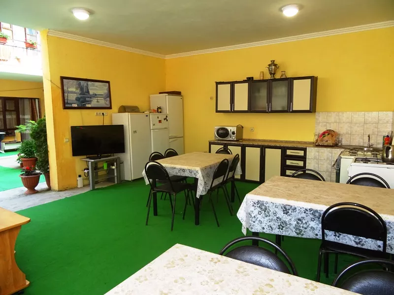 . Гостевой дом "У Ларисы". Вардане