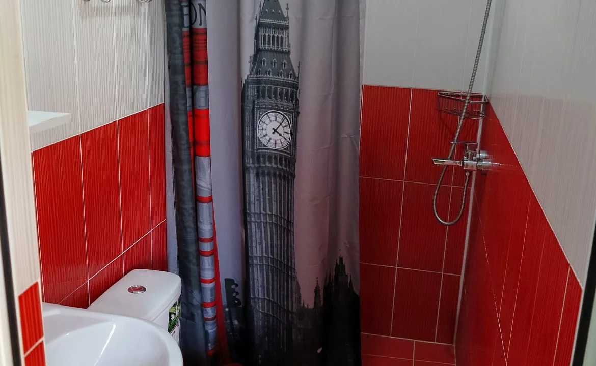 Двухместный номер с двуспальной кроватью. Гостевой дом на Переулке Фермерском 32/1. Адлер