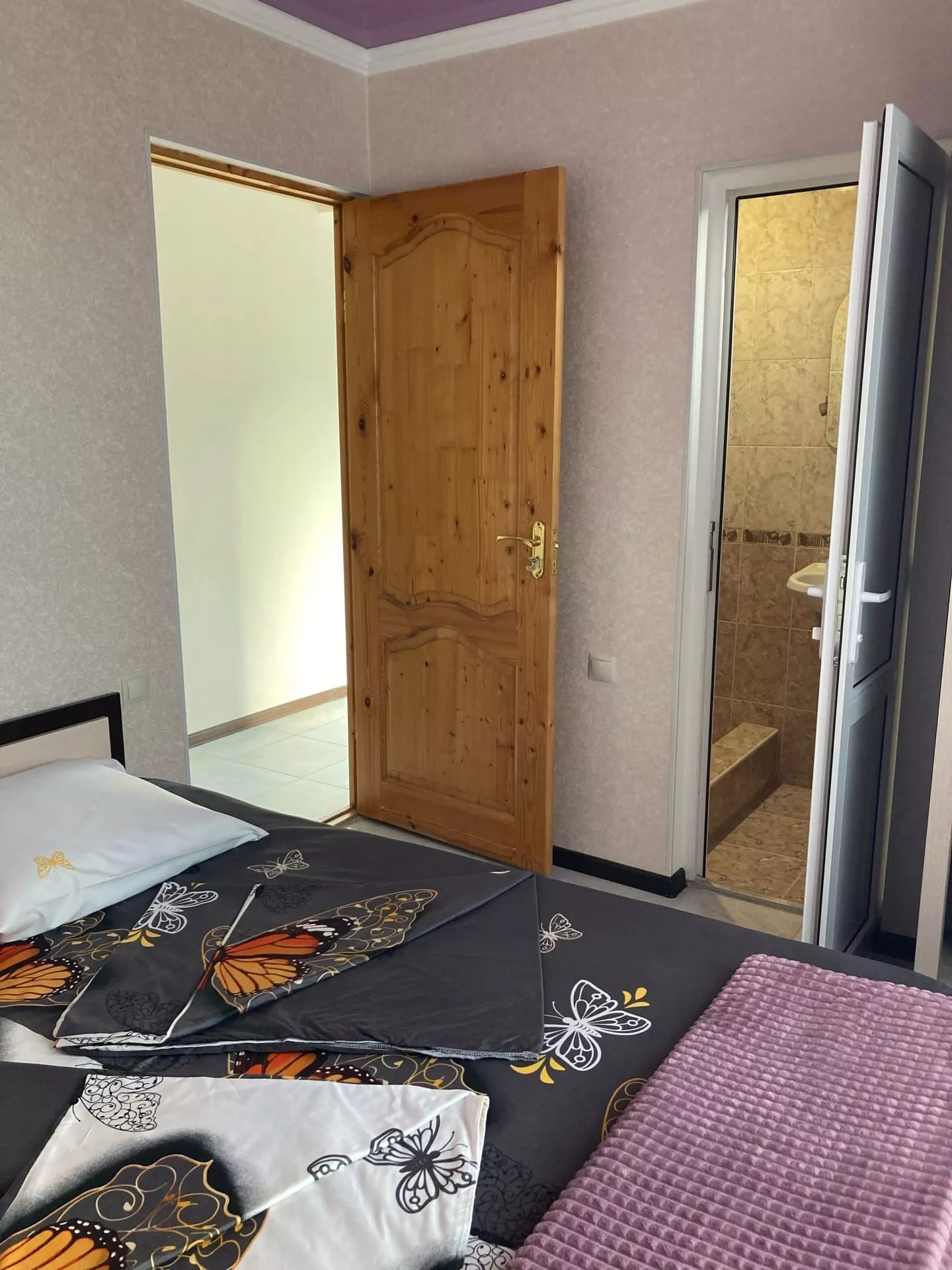 . "Delis" (Делис). Гагра