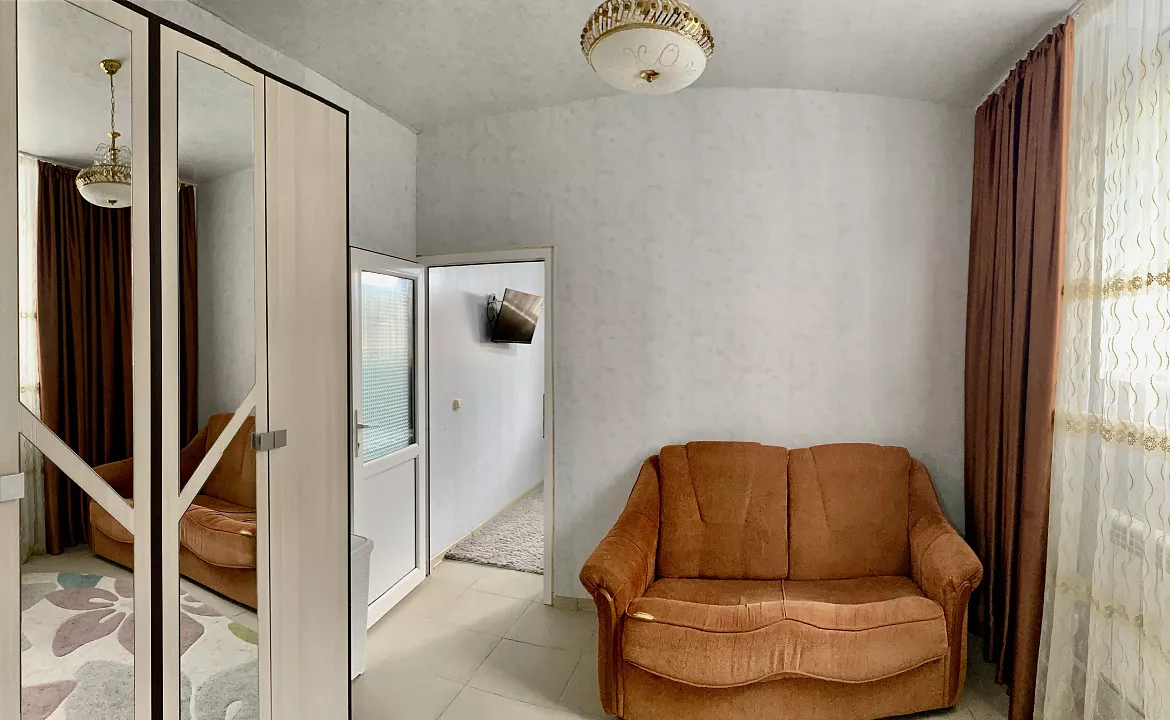  Апартаменты . Гостевой дом Калина. Гагра