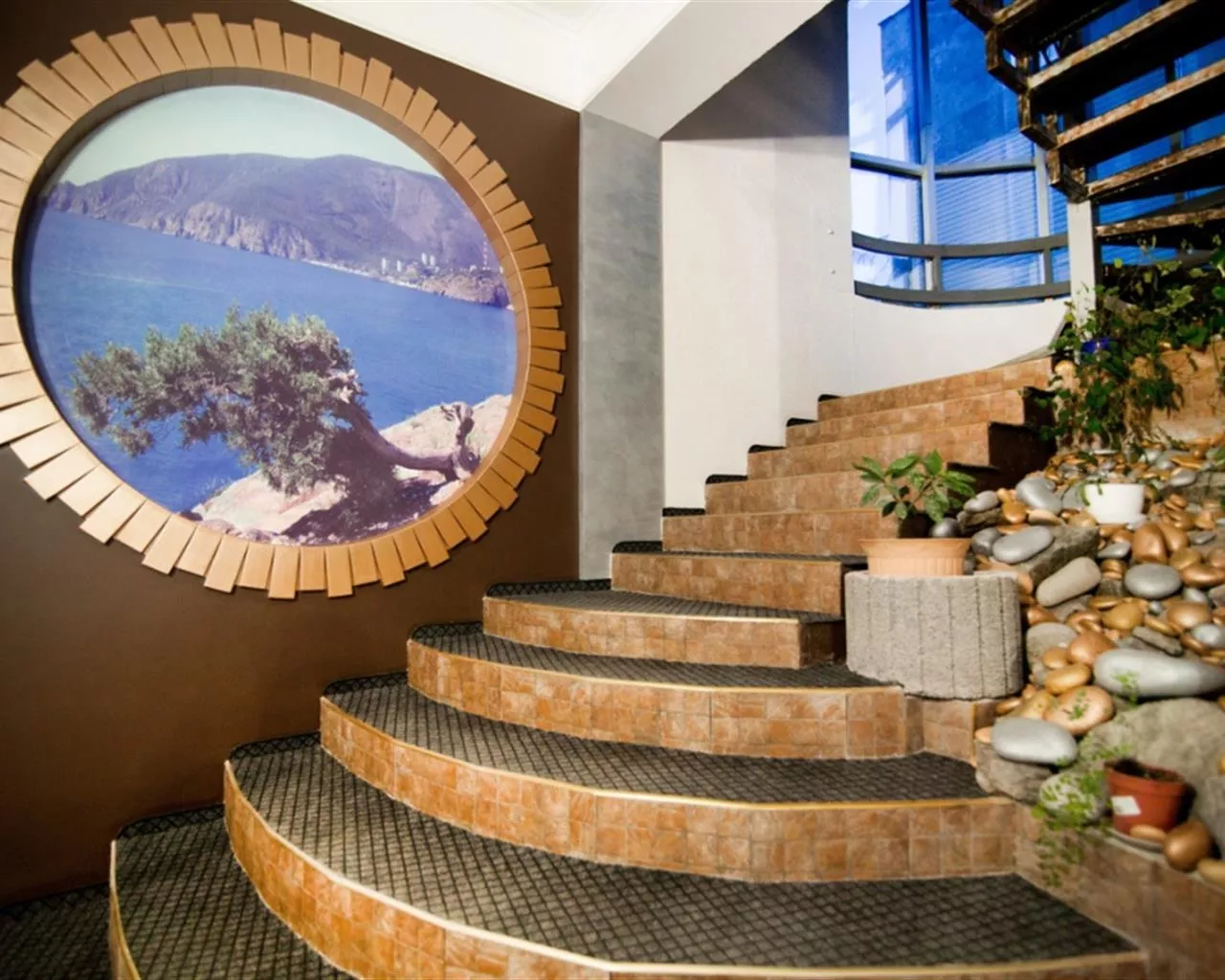 . Отель «Интер». Утёс