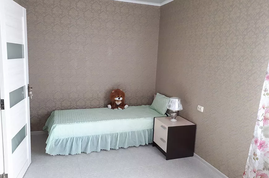 2-комнатная комфортная (мансардная). Гостевой дом «Медовый месяц». Саки