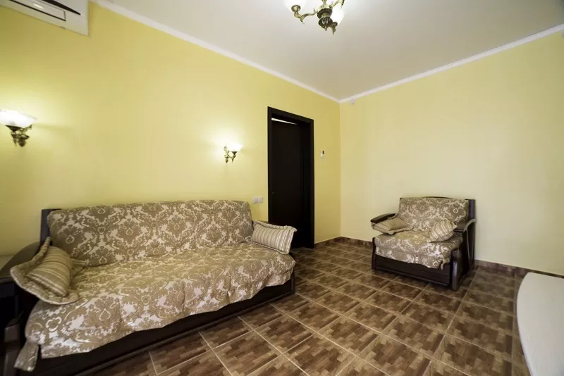 Люкс 4-х местный двухкомнатный. Гостевой комплекс "Екатерина". Витязево