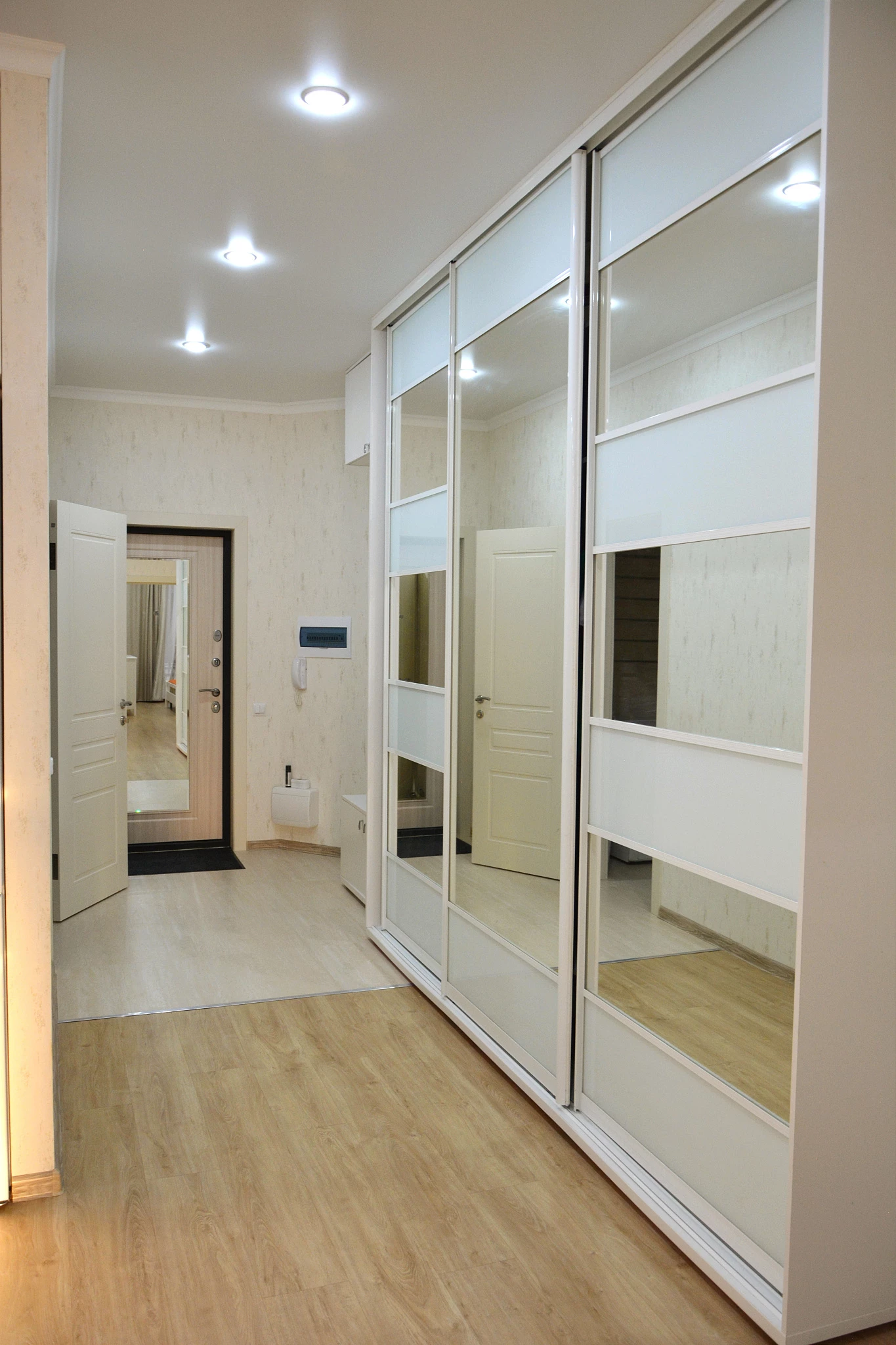 . Квартира в многоквартирном доме Аппартаменты у моря. Геленджик