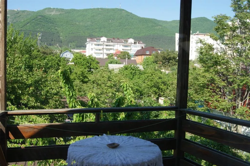 Четырехместный номер (для 2 взрослых и 2 детей). Гостевой дом Роза - Геленджик. Геленджик