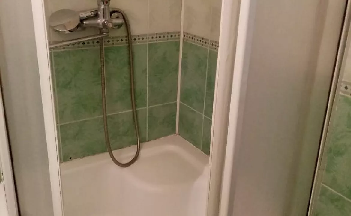 1-комнатная квартира. Квартира в многоквартирном доме Агрба 2 кв 67. Пицунда 1-комнатная квартира. Квартира в многоквартирном доме Агрба 2 кв 67. Пицунда