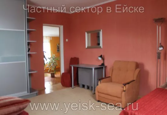 Двухкомнатный номер. Гостевой дом на Кропоткина 39. Ейск