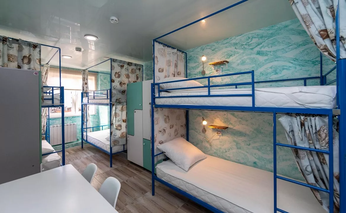 Кровать в общем 6-местном номере для женщин. Хостел Bamboo Hotel. Адлер