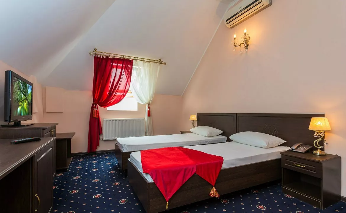 Номер стандарт 2х местный. Отель "Максимус". Анапа