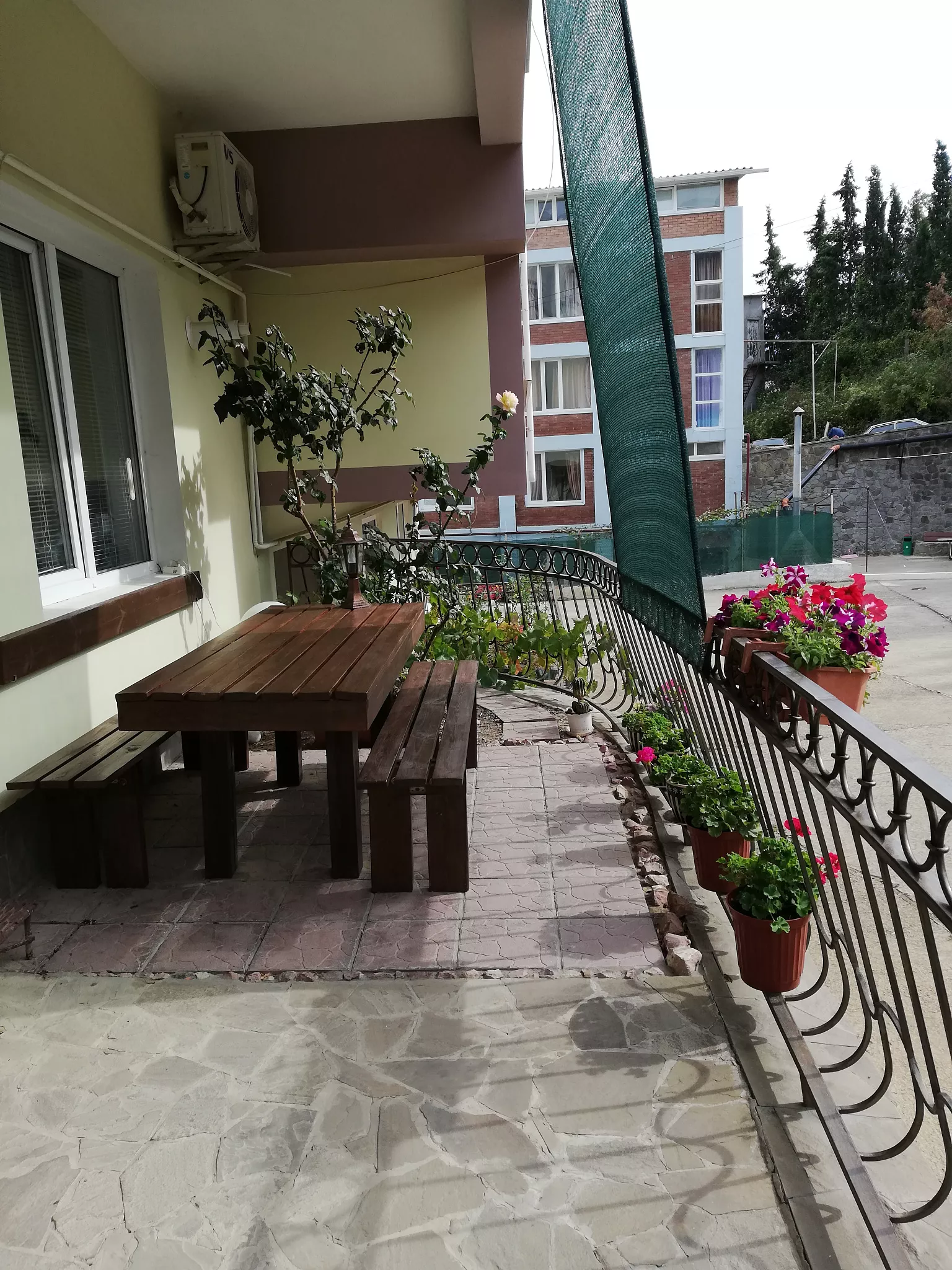 . Отель «Ра-Дуга». Партенит