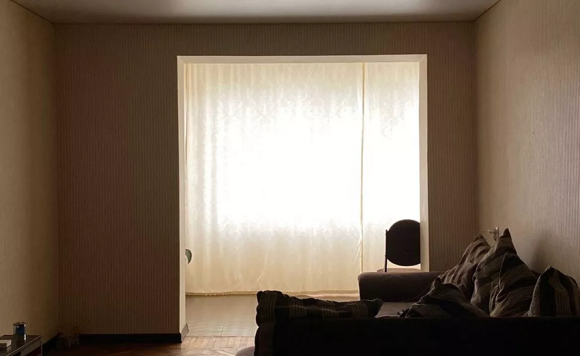 Двухкомнатная квартира под ключ. Двухкомнатная квартира у рынка . Гагра