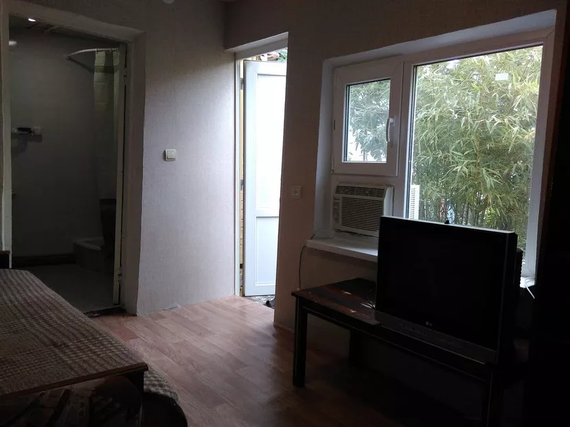 Номер для 3-4 человек. Гостевой дом «Лазурное». Лазурное