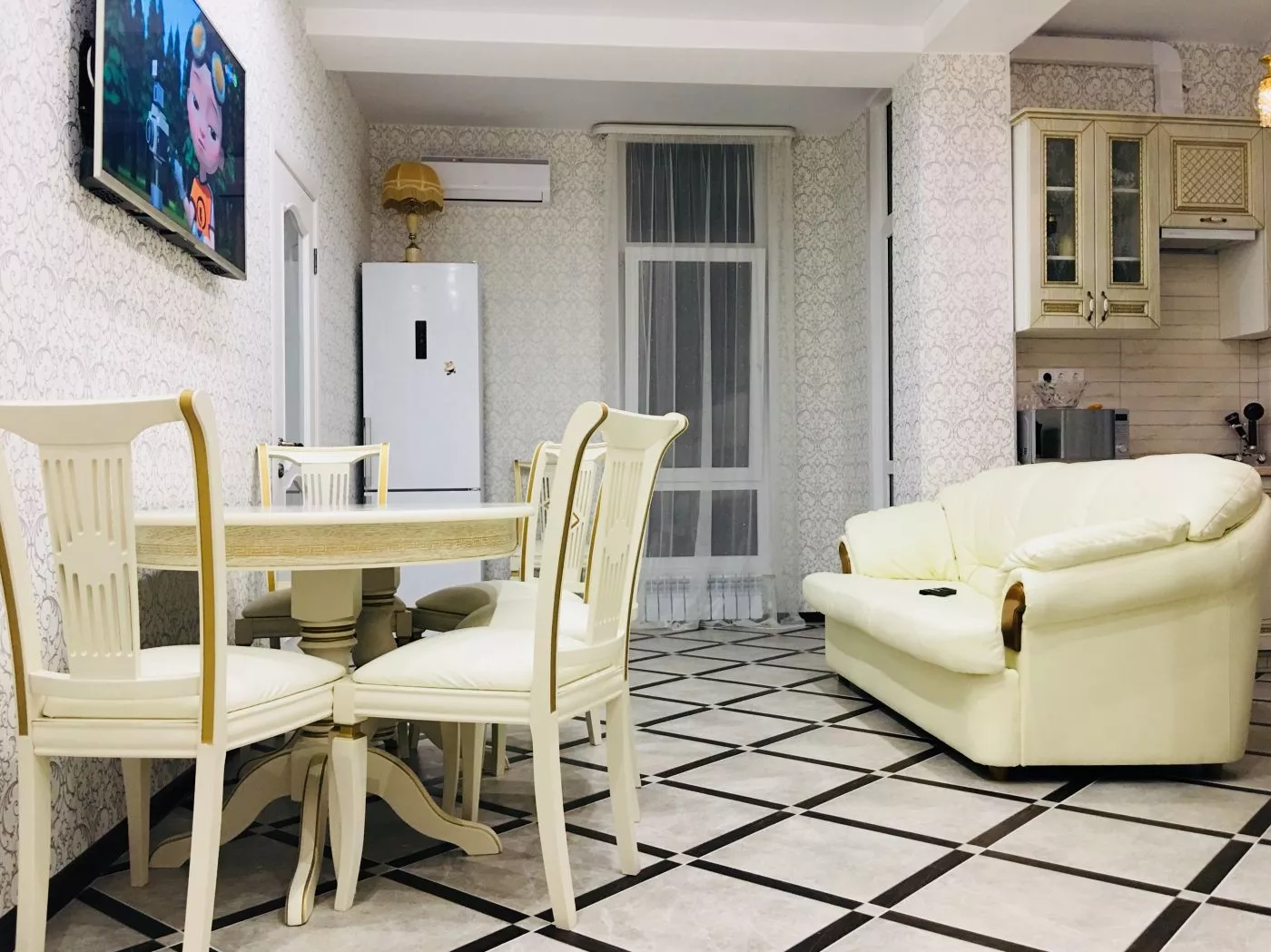 . Квартира в многоквартирном доме Просвещения 147/1. Адлер