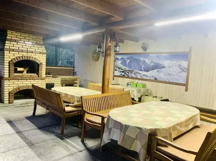 . Отель «Каприз». Домбай-гостиницы