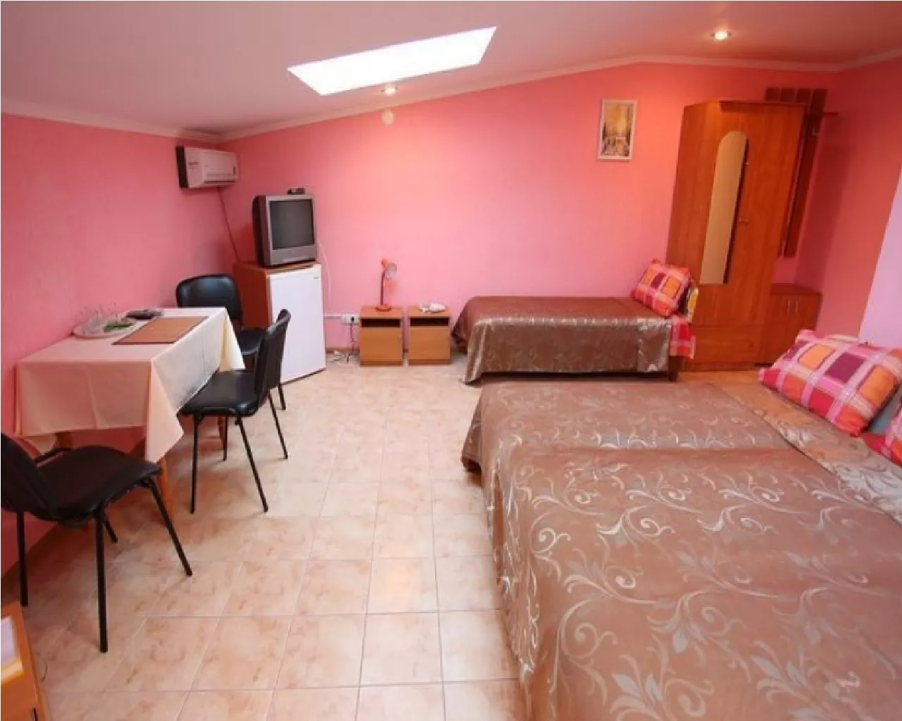 . Гостевой дом "Светлана" - Заозерное. Заозерное