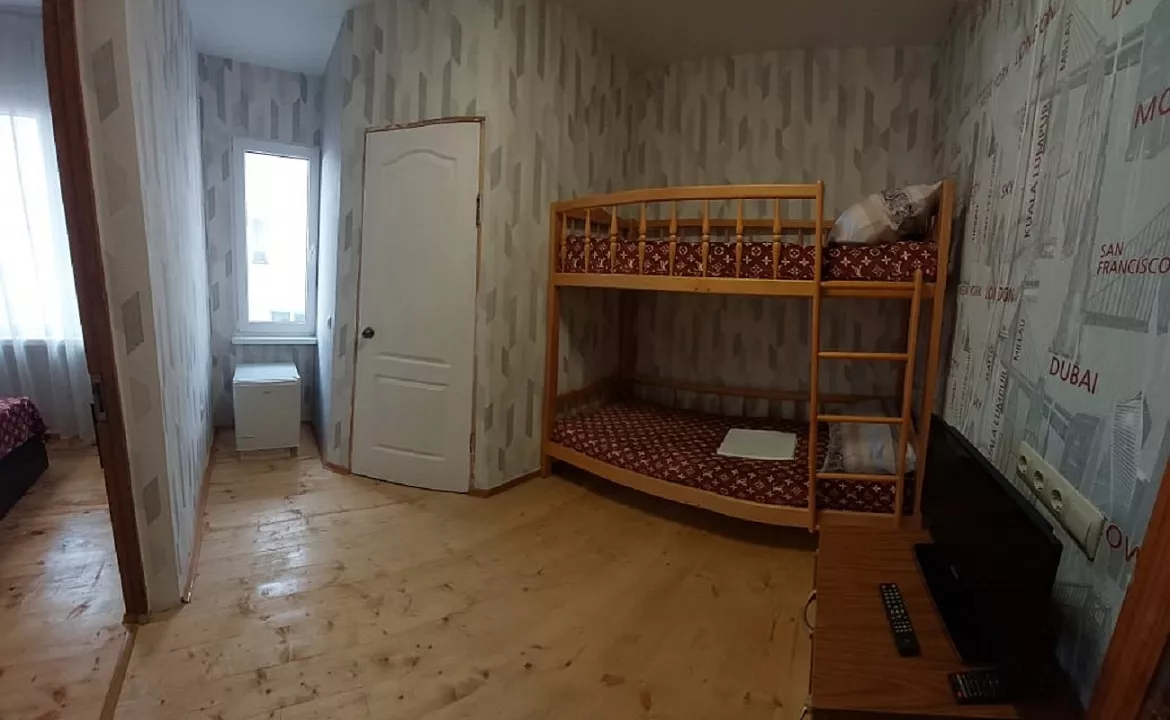 двухкомнатный четырехместный номер. Гостевой дом Аквамарин - Лоо. Лоо двухкомнатный четырехместный номер. Гостевой дом Аквамарин - Лоо. Лоо