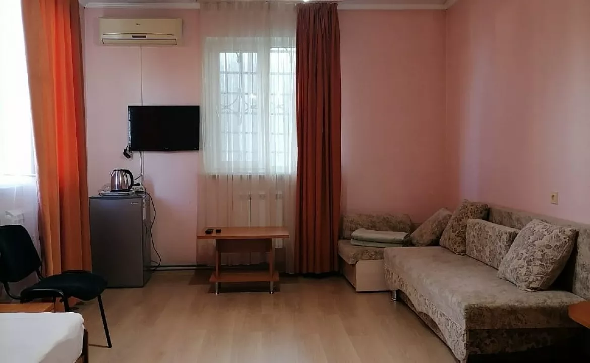 2х комнатный Семейный. Гостевой дом "Cветлана". Адлер