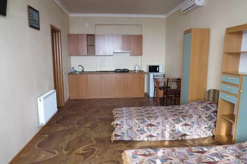 Стандарт 3-х местный. Вилла "Лилия". Евпатория