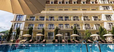 Отель "GRAND-SHATO" в Ольгинке       