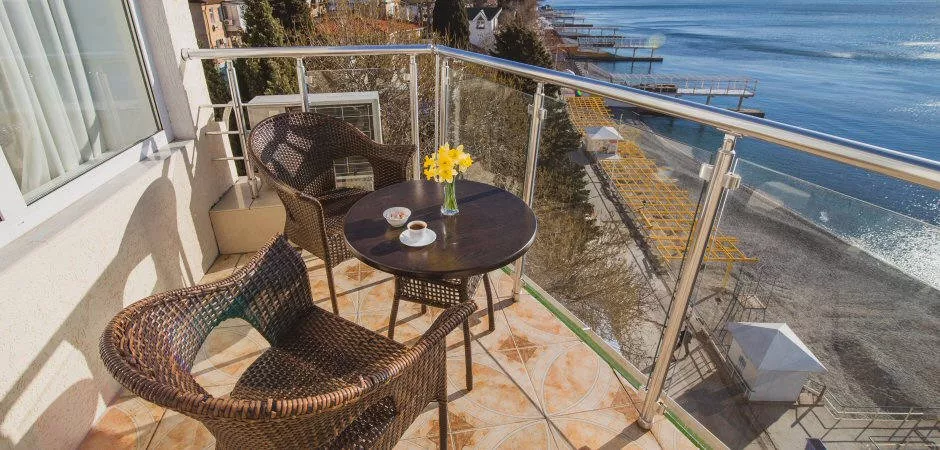 Комфорт. Отель «Коралл». Ялта Комфорт. Отель «Коралл». Ялта