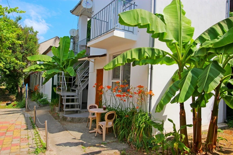 Трехместная комната с удобствами. Частный сектор Жилье у моря. Анапа