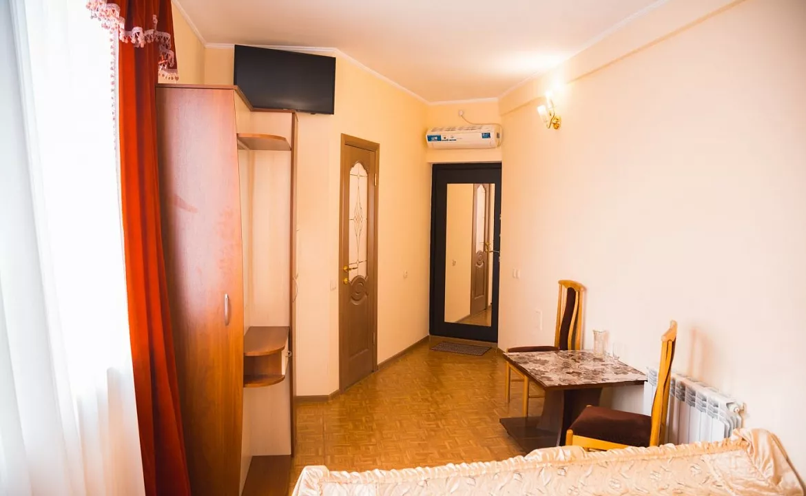 Полулюкс №3. Гостевой дом частный "Мид". Ялта