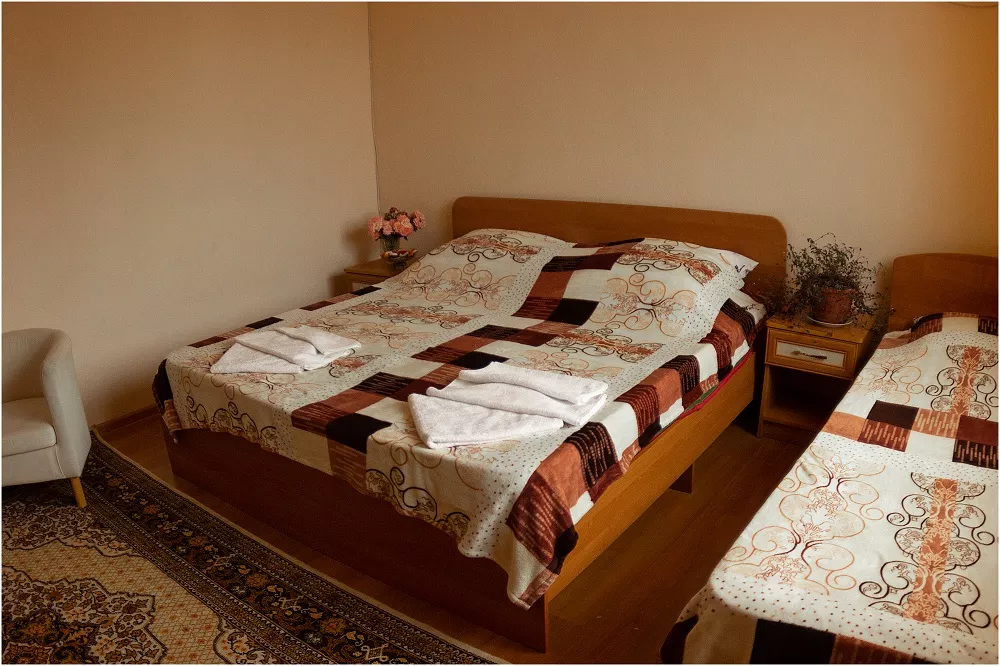 1-комнатный номер 3-местный без балкона. Гостиница Астерия. Ейск