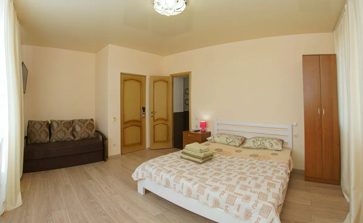 ДВУХМЕСТНЫЙ УЛУЧШЕННЫЙ ЮГ С БАЛКОНОМ. Отель "Ягуар". Гурзуф