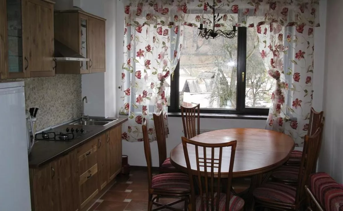 Апартаменты с двумя спальнями. Гостевой дом "Дон Шале". Красная Поляна