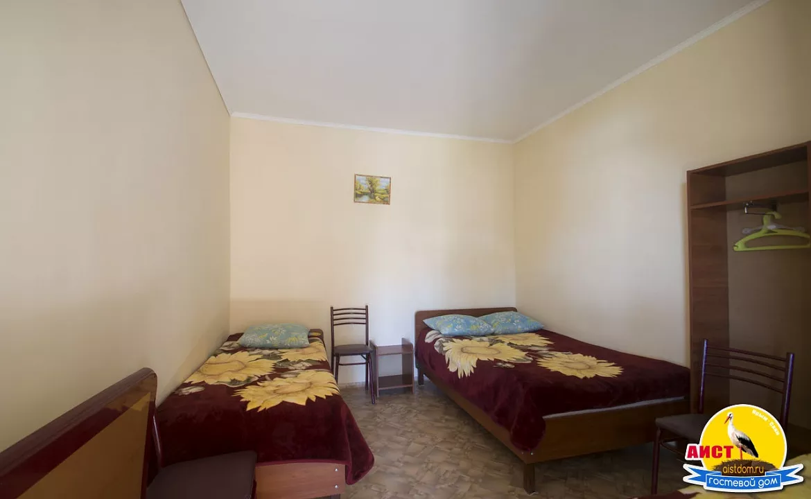 Номер 3 места скондиционером. Гостевой дом Аист. Саки Номер 3 места скондиционером. Гостевой дом Аист. Саки